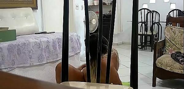  Câmera escondida flagra esposa infiel adultera que expulsei de casa